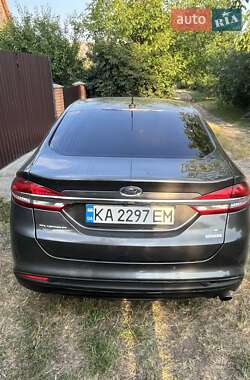 Седан Ford Fusion 2017 в 