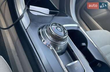 Седан Ford Fusion 2016 в 