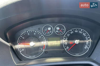 Хэтчбек Ford Fusion 2006 в Херсоне