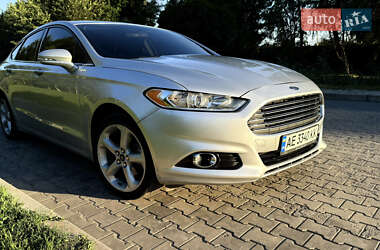 Седан Ford Fusion 2015 в 