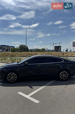 Седан Ford Fusion 2012 в 
