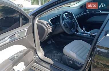 Седан Ford Fusion 2013 в 