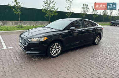 Седан Ford Fusion 2015 в 
