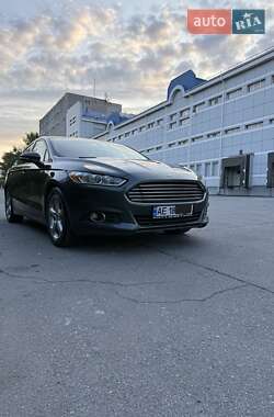 Седан Ford Fusion 2015 в 