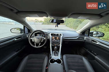 Седан Ford Fusion 2015 в 