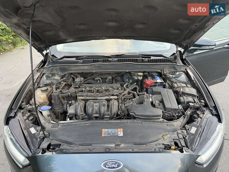 Седан Ford Fusion 2015 в Дніпрі