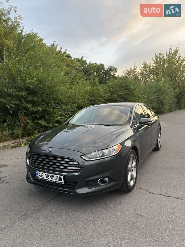 Седан Ford Fusion 2015 в Дніпрі