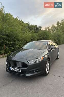 Седан Ford Fusion 2015 в 