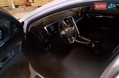 Седан Ford Fusion 2015 в 