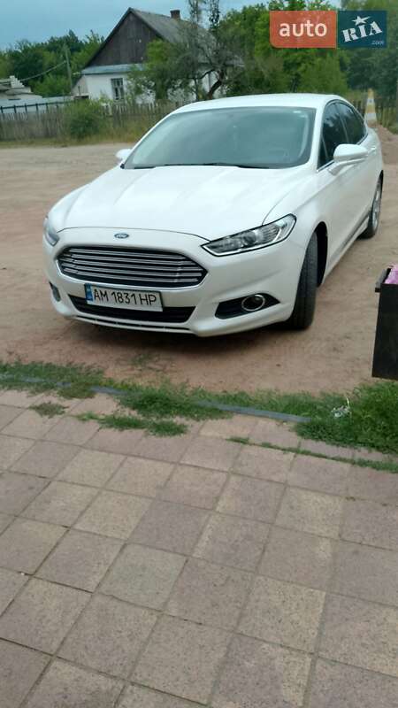 Седан Ford Fusion 2015 в Коростені