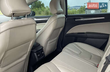 Седан Ford Fusion 2014 в 