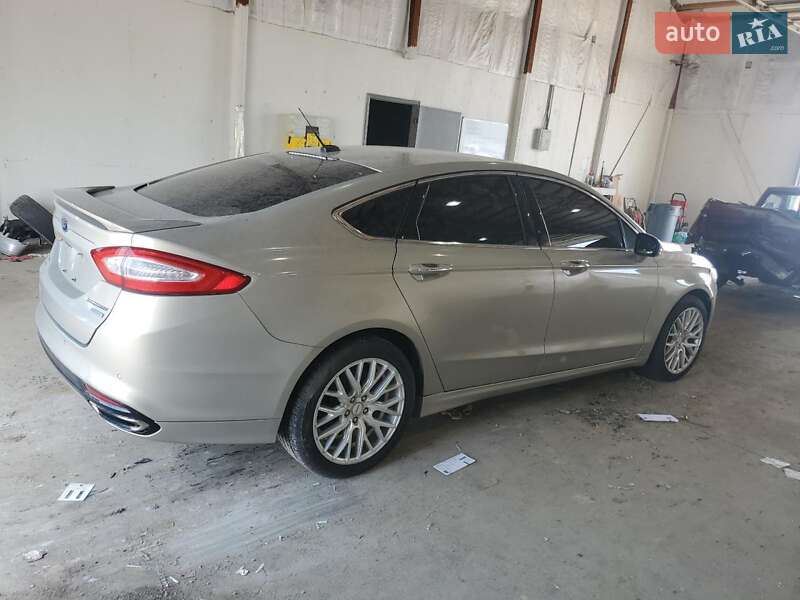 Седан Ford Fusion 2015 в Сумах