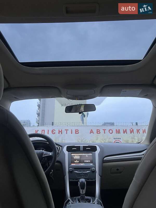 Седан Ford Fusion 2012 в Львові