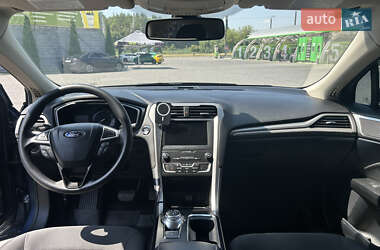Седан Ford Fusion 2019 в 