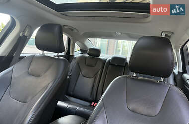 Седан Ford Fusion 2015 в 