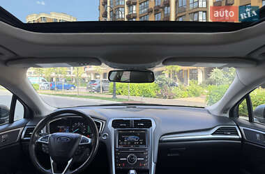 Седан Ford Fusion 2015 в 