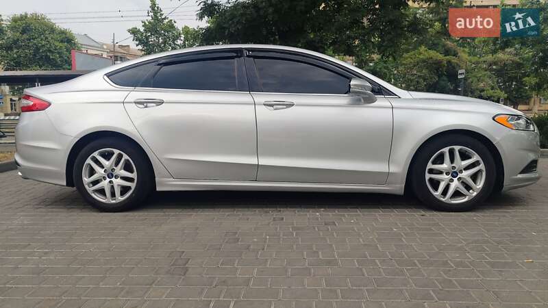 Седан Ford Fusion 2015 в Миколаєві