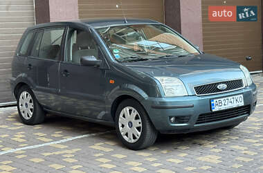Хетчбек Ford Fusion 2004 в 