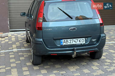 Хетчбек Ford Fusion 2004 в 