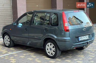 Хетчбек Ford Fusion 2004 в 