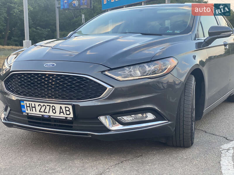 Седан Ford Fusion 2017 в Одесі