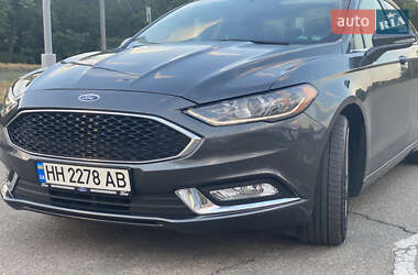 Седан Ford Fusion 2017 в 