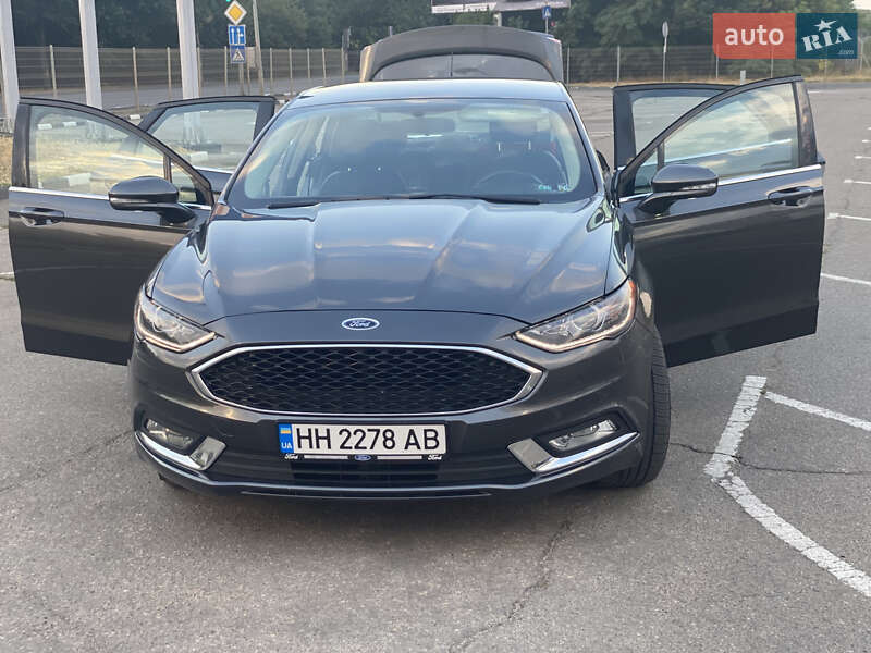 Седан Ford Fusion 2017 в Одесі