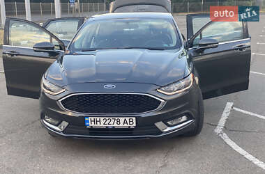 Седан Ford Fusion 2017 в 
