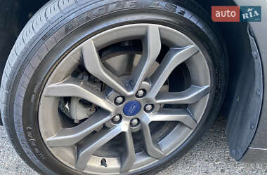 Седан Ford Fusion 2017 в 