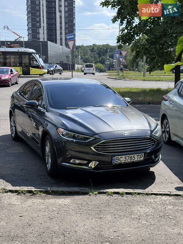 Седан Ford Fusion 2016 в Львове