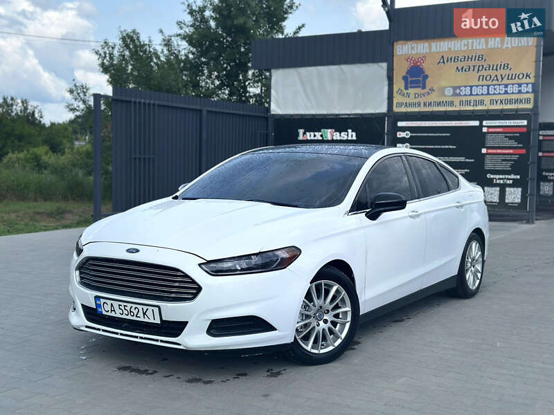 Седан Ford Fusion 2013 в 