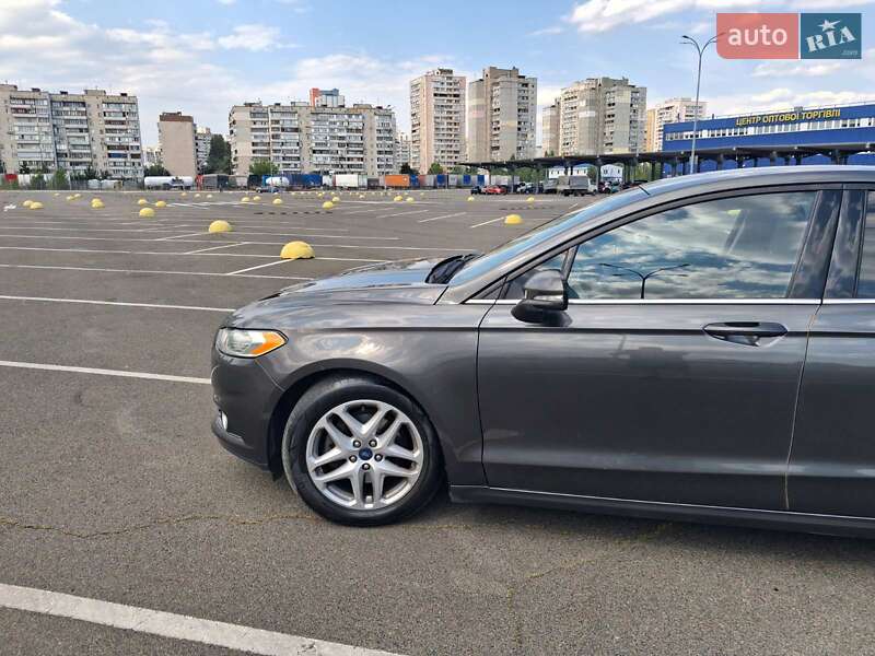 Седан Ford Fusion 2014 в Києві
