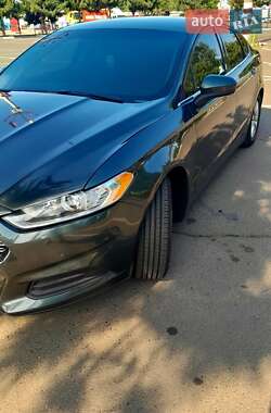 Седан Ford Fusion 2014 в 