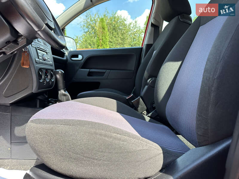 Хэтчбек Ford Fusion 2010 в Чернигове