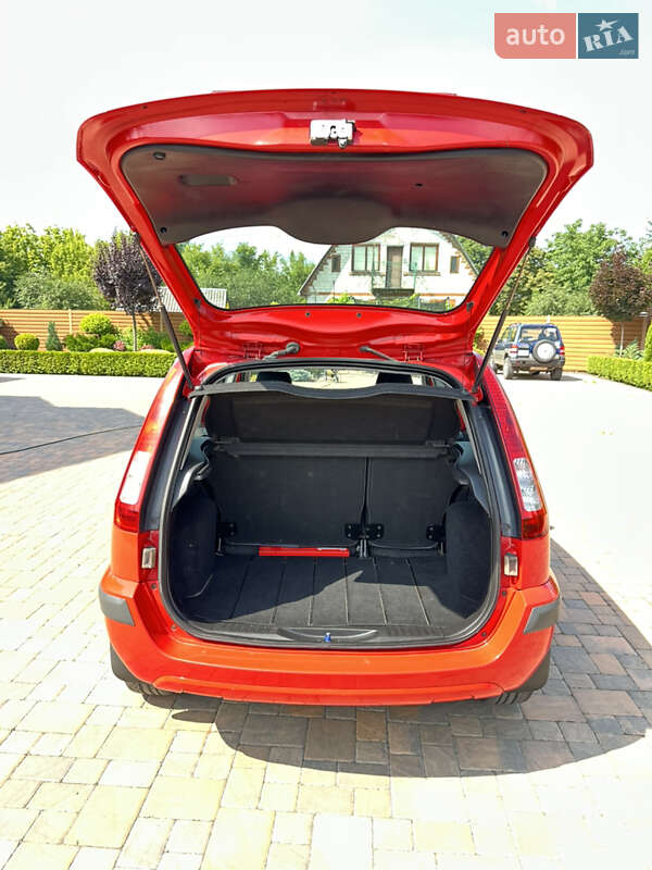 Хэтчбек Ford Fusion 2010 в Чернигове
