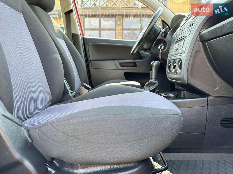 Хэтчбек Ford Fusion 2010 в Чернигове