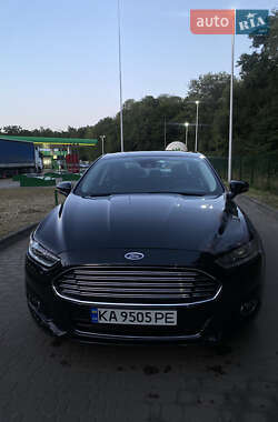 Седан Ford Fusion 2013 в 