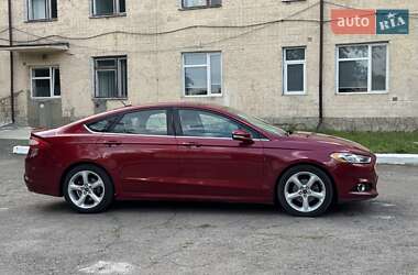 Седан Ford Fusion 2015 в 