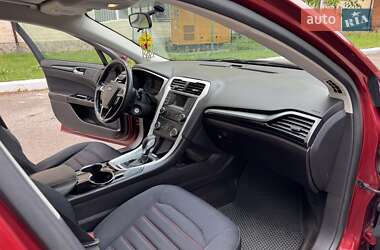 Седан Ford Fusion 2015 в 