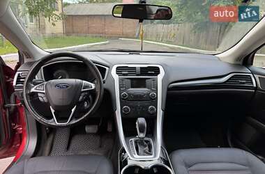 Седан Ford Fusion 2015 в 