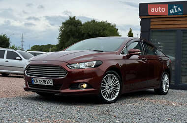 Седан Ford Fusion 2015 в 