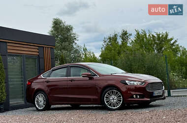 Седан Ford Fusion 2015 в 