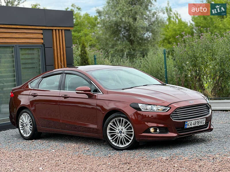 Седан Ford Fusion 2015 в Дрогобичі