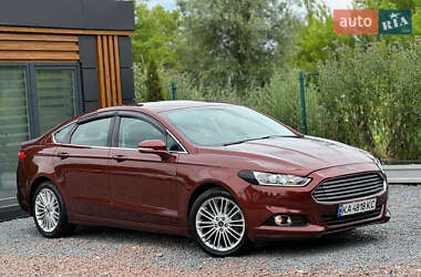 Седан Ford Fusion 2015 в 