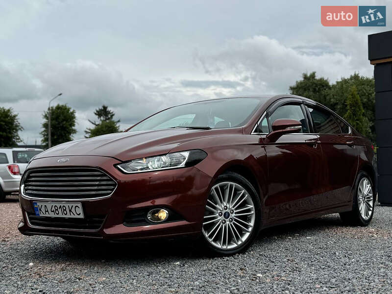 Седан Ford Fusion 2015 в Дрогобичі