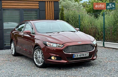 Седан Ford Fusion 2015 в 