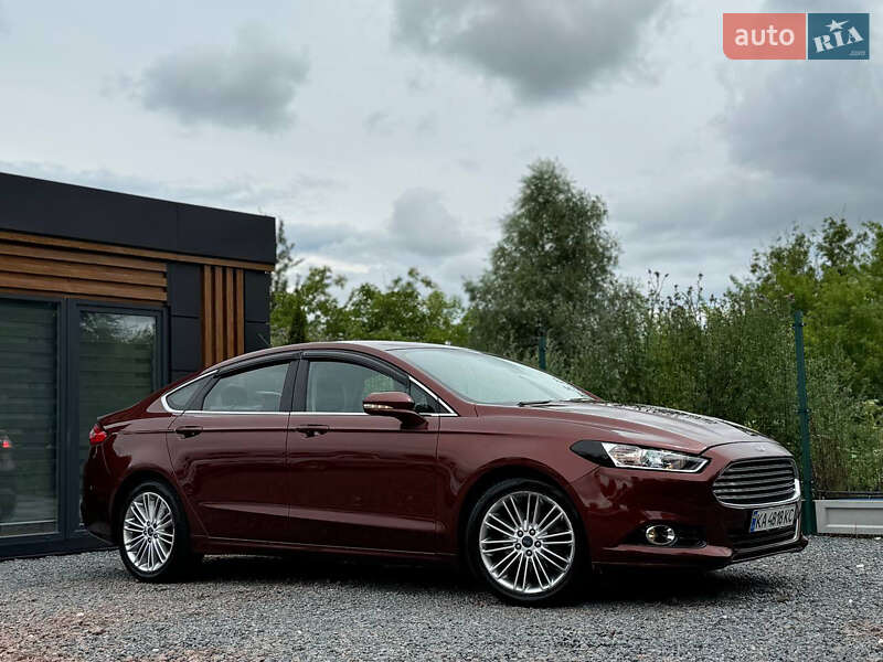 Седан Ford Fusion 2015 в Дрогобичі