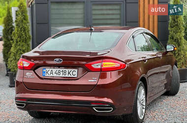 Седан Ford Fusion 2015 в 