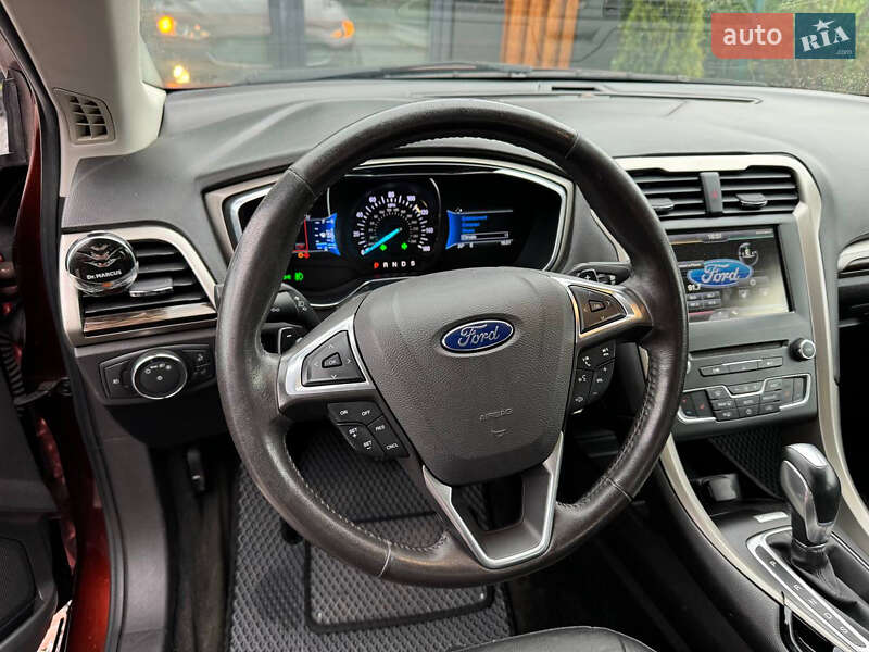 Седан Ford Fusion 2015 в Дрогобичі