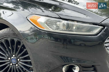 Седан Ford Fusion 2016 в 